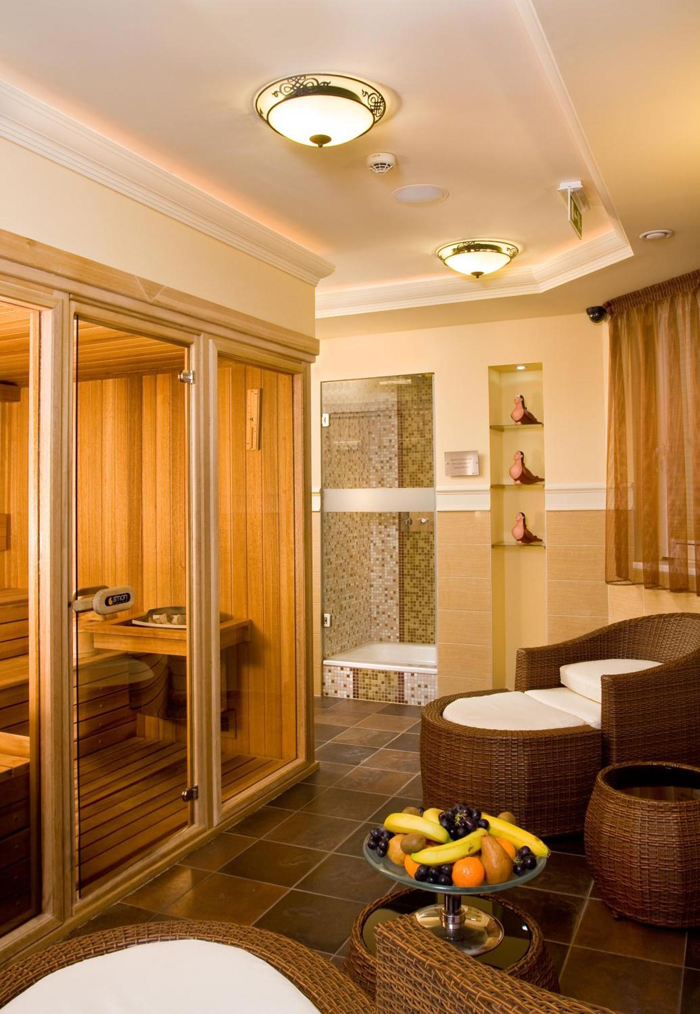 Hotel Kalvaria เยอร์ ภายนอก รูปภาพ